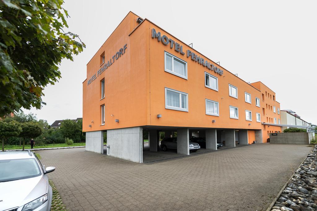 Motel Fehraltorf Uster Exterior foto